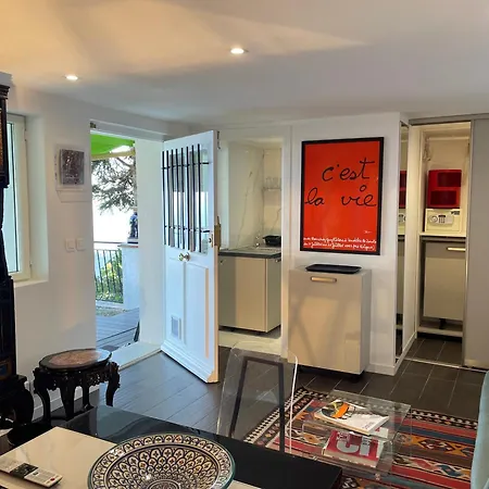 Riviera Vue Panoramique Et Nature Эз